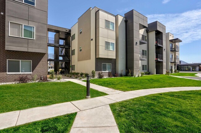 Building Photo - 217 N 670 E