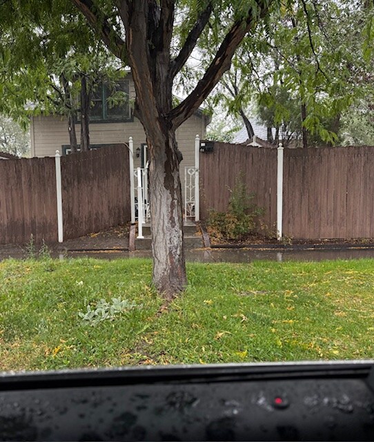 Foto del edificio - 861 Grand Ave