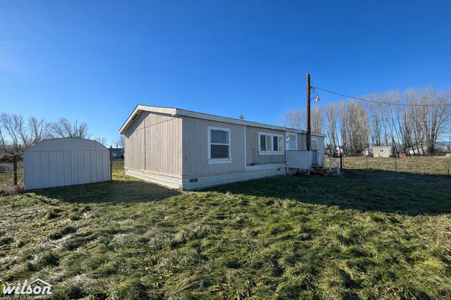 Foto del edificio - Spacious 3 Bed / 2 Bath Country Home on 1 Acre – Tieton, WA