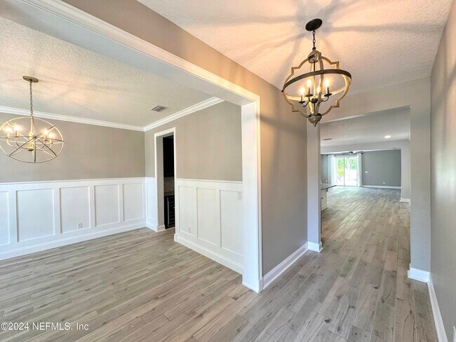 Building Photo - 316 Princess Dr