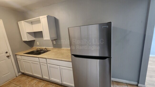 Foto del edificio - 248 Rosser St SW