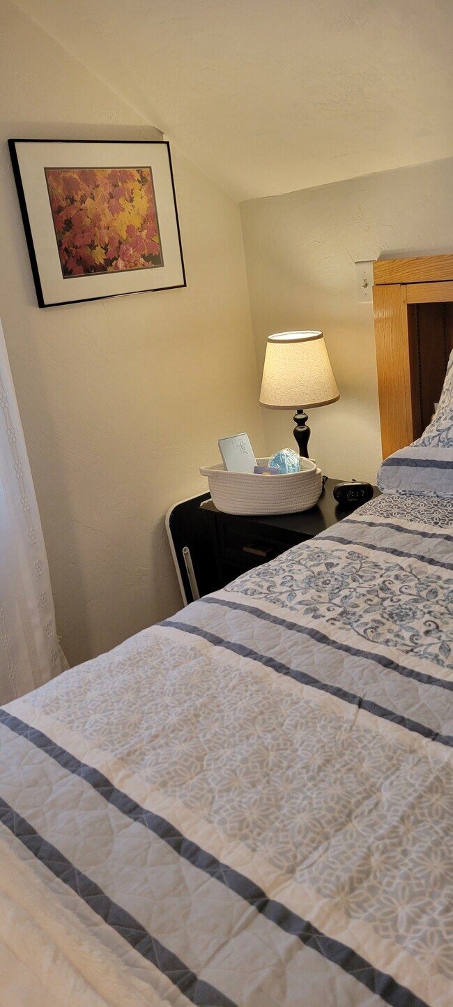 Foto del edificio - 1055 NE Grandview Dr