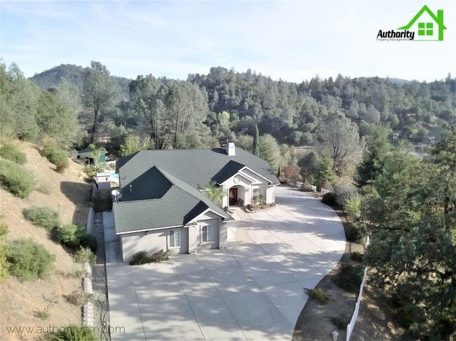 Building Photo - 14270 Quail Springs Rd