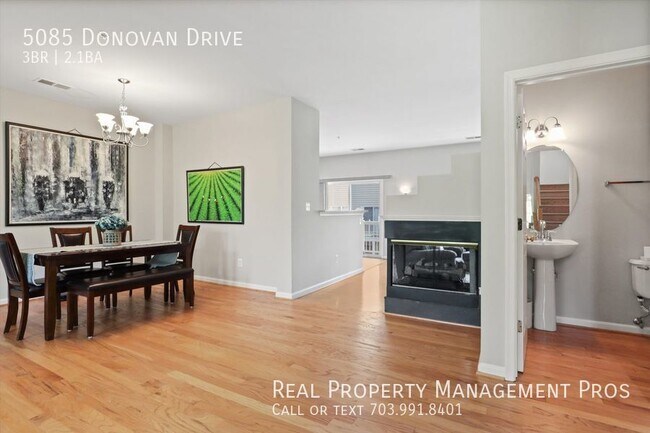 Foto del edificio - Rarely available Cameron Station TH - EV C...