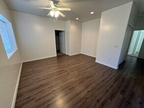 Building Photo - 718 Orchid Dr