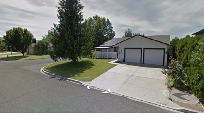 Foto del edificio - 1410 Hamilton Ave