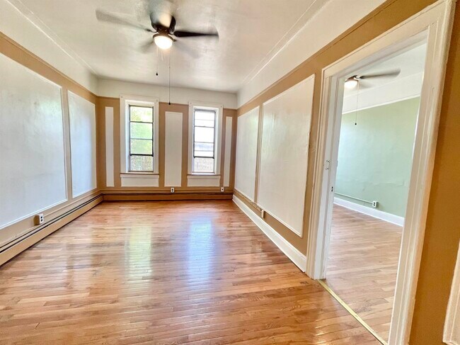 Building Photo - 256 Clendenny Ave