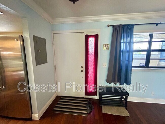 Foto del edificio - 642 Yardarm Dr