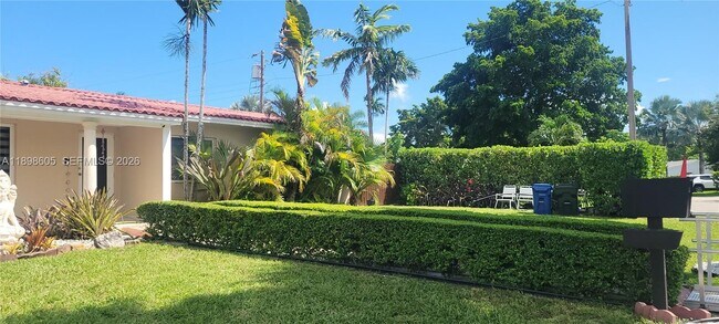 Foto del edificio - 6021 SW 62nd Pl