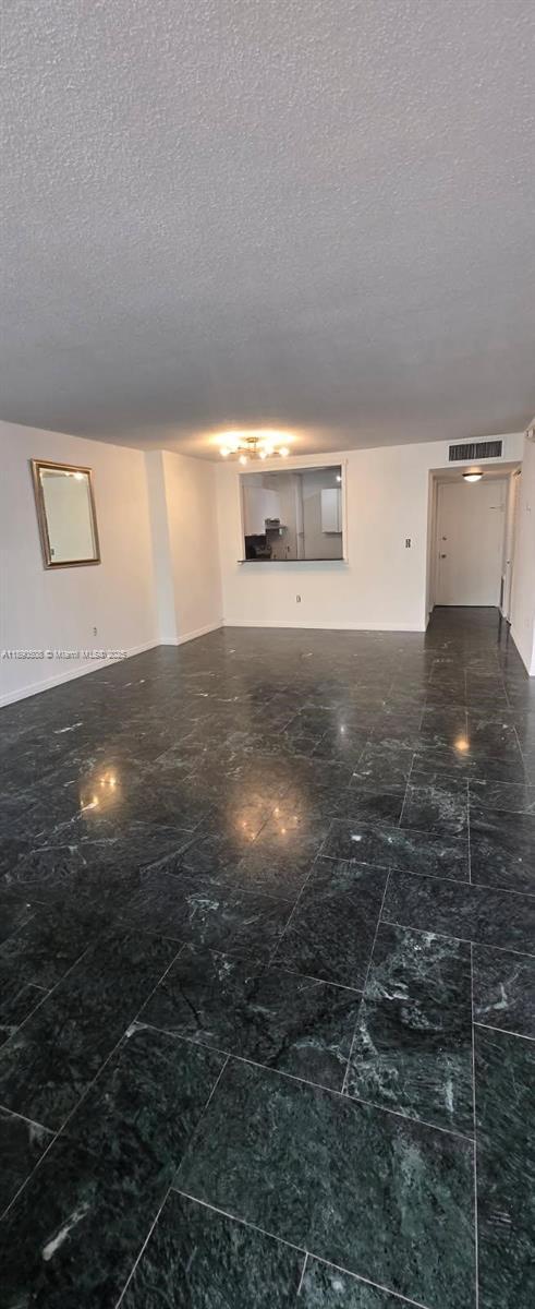 Foto del edificio - 2016 Bay Dr