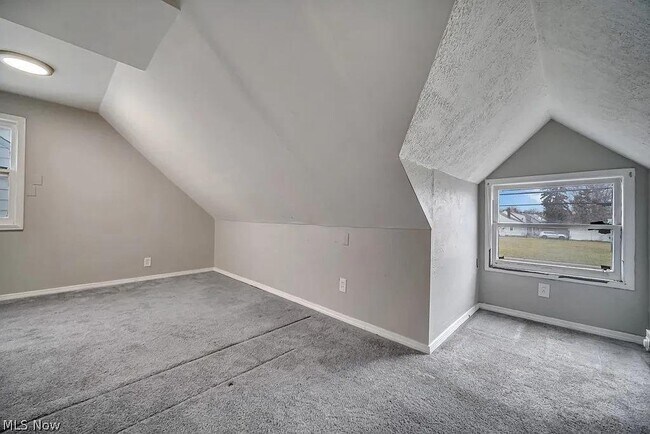 Foto del edificio - 3753 W 117th St