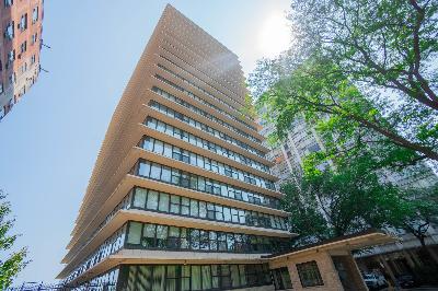 Building Photo - 5801 N Sheridan Rd