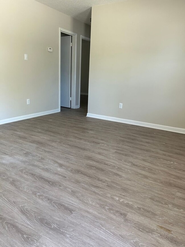 Interior Photo - Forest Pointe