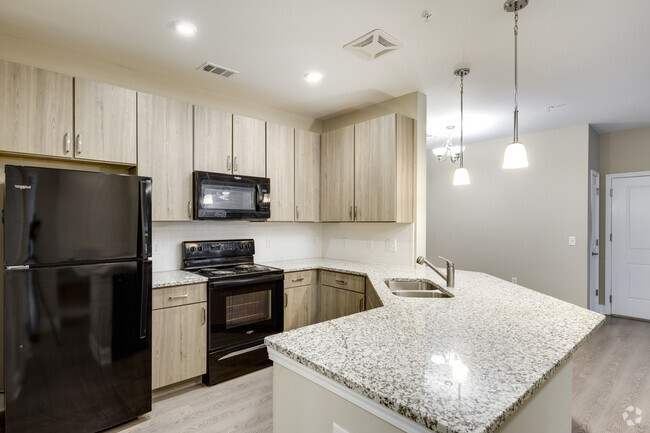 2HAB, 2BA - 1,126 ft² - Cocina - York Woods at Lake Murray Apartment Homes