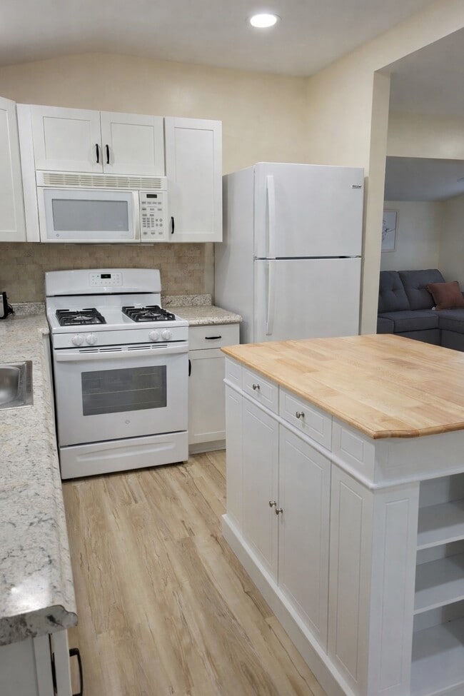 Foto del edificio - 381 Floatella Rd