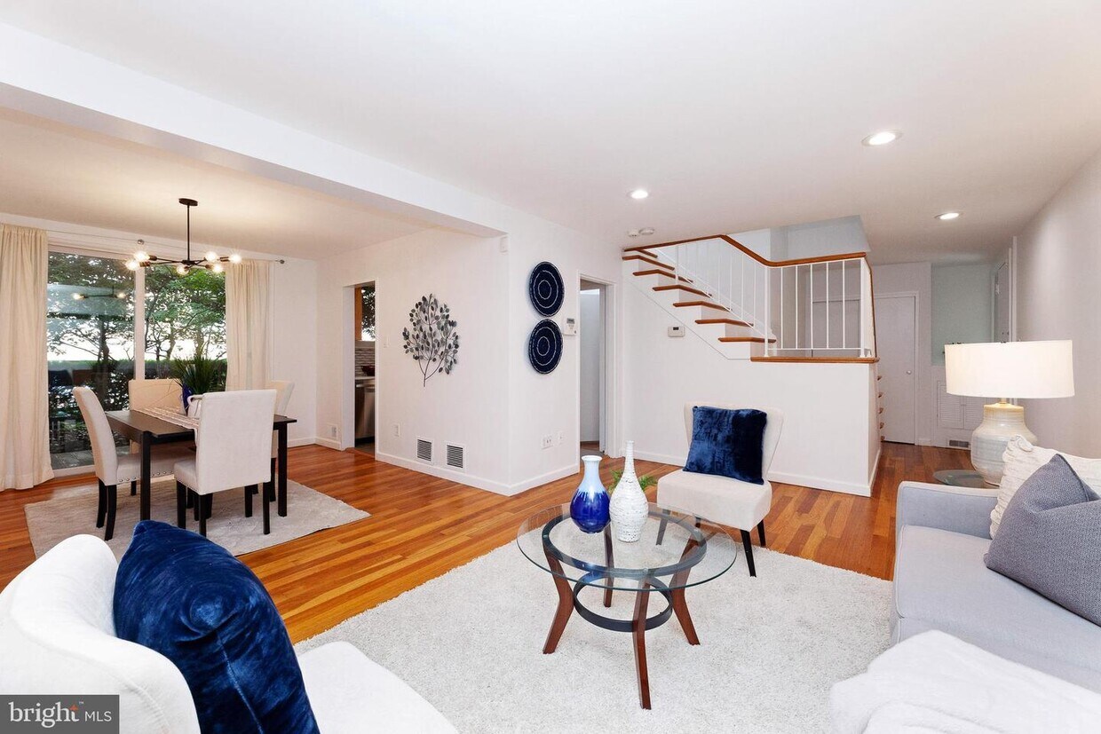 Foto principal - 829 3rd St SW