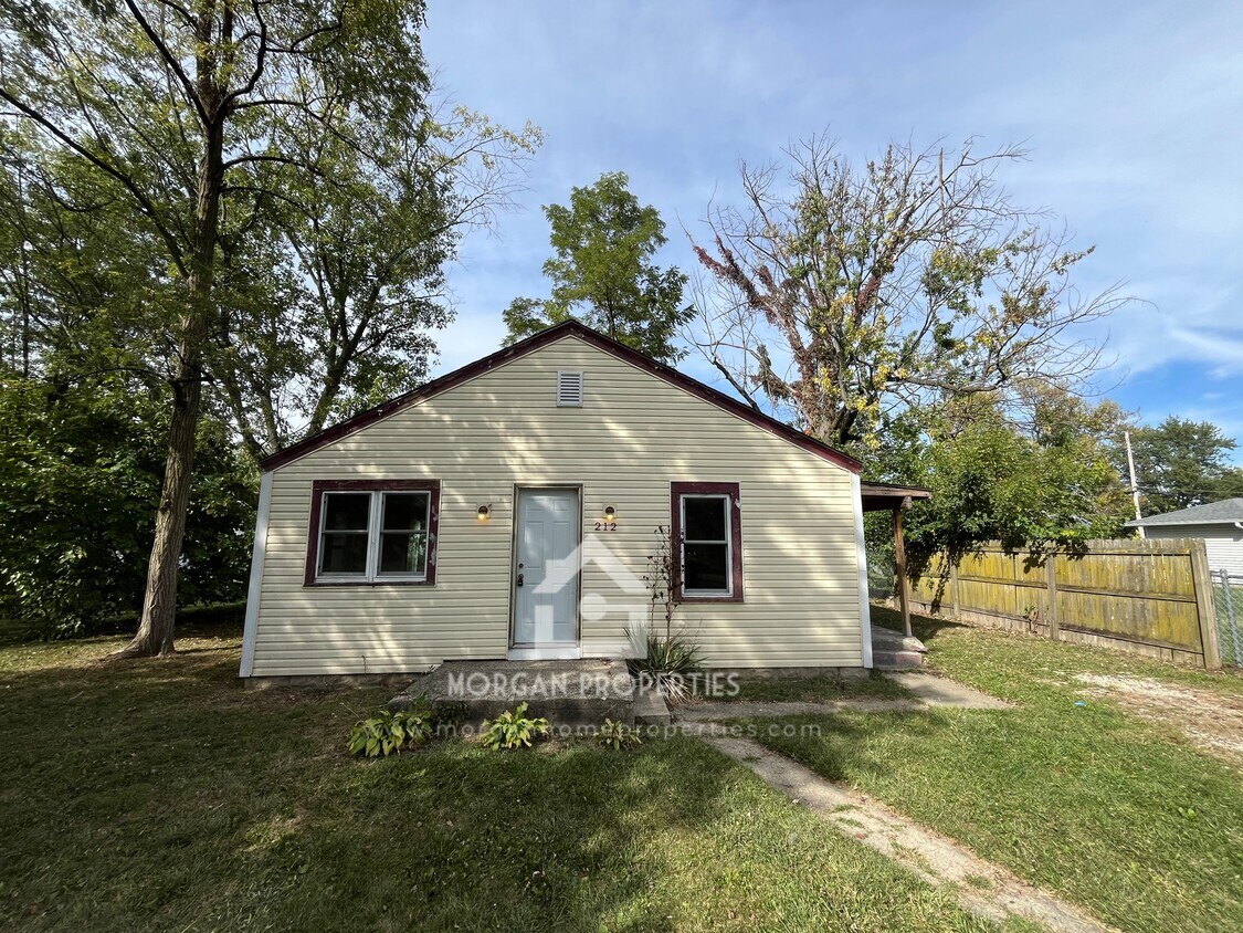 Foto principal - 212 E Andover Ave