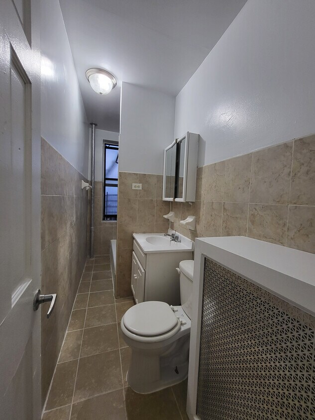 Foto del edificio - 1266 Olmstead Ave