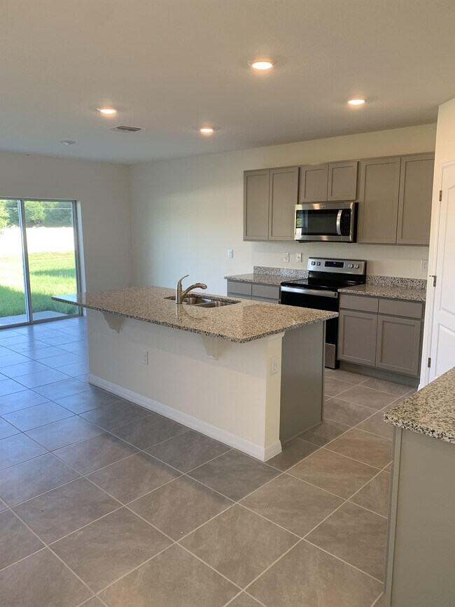 Building Photo - 2138 Tay Wes Dr