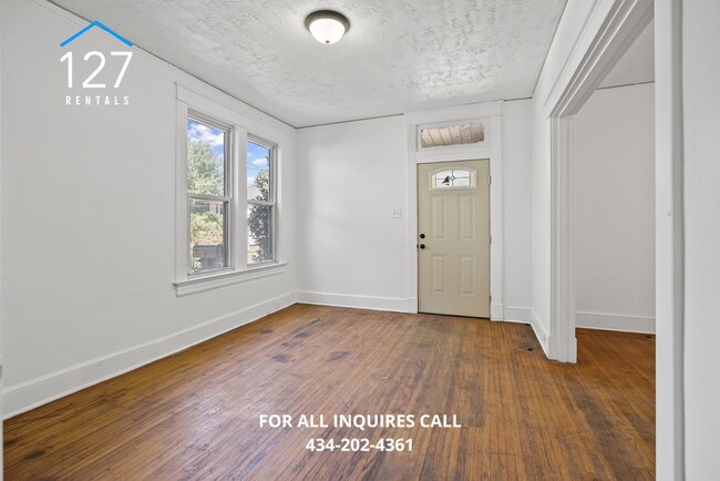 Foto del edificio - Updated 2 BR/1.5 Duplex with large back yard