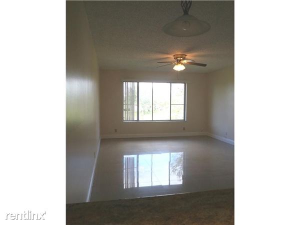Foto del edificio - 9951 Twin Lakes Dr