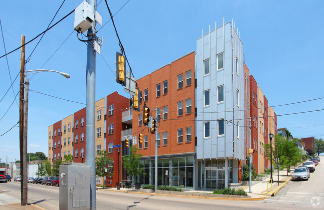 Primary Photo - The Avenue Apartments