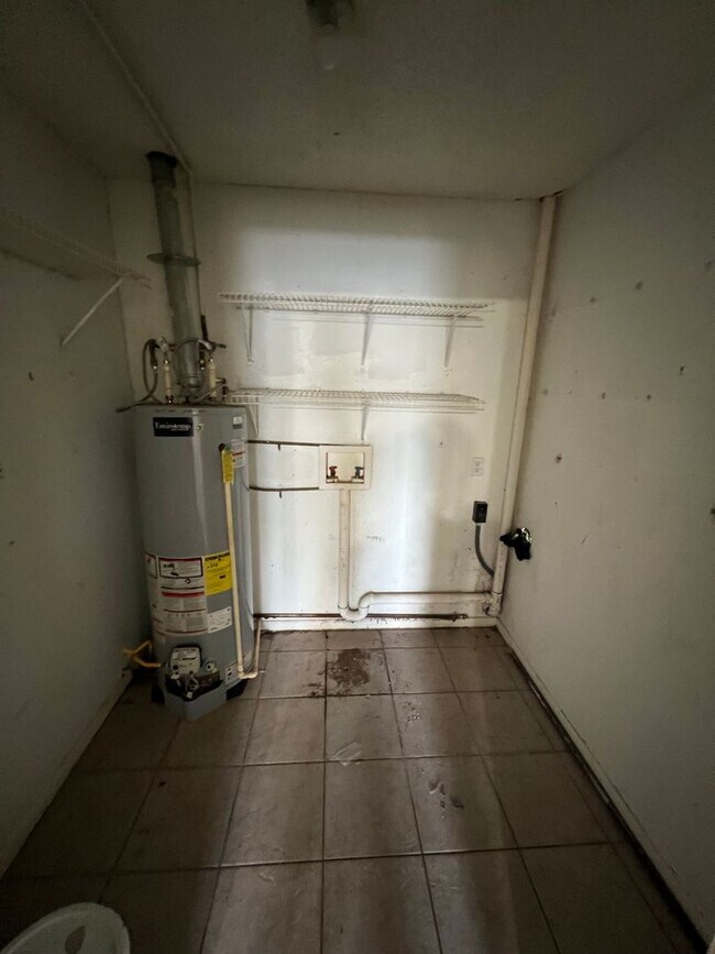 Foto del edificio - Bossier City! 3 bedroom with large extra b...
