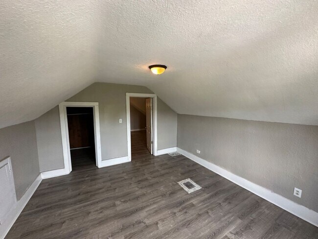 Foto del edificio - 3 Bedroom Single Family