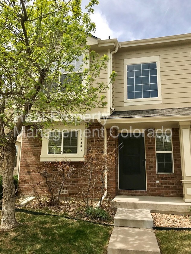 Primary Photo - Awesome Townhome in Quail Run