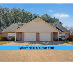 Building Photo - 3403 SW Victoria Pl