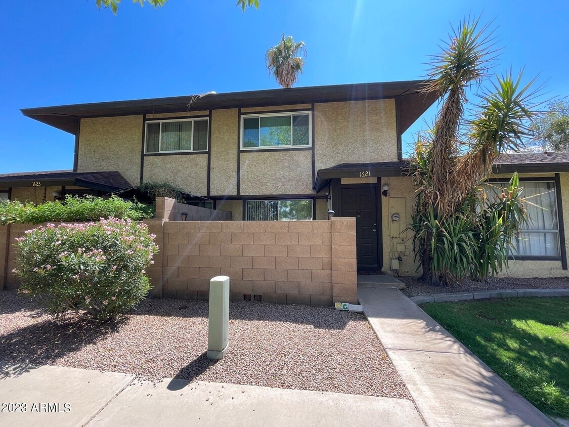 1621 W Village Way, Tempe, AZ 85282 Townhome Rentals in Tempe AZ