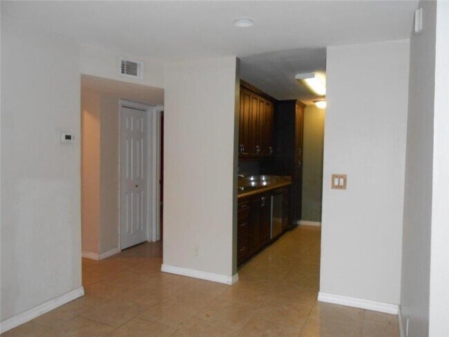 Foto del edificio - 4086 N Pine Island Rd