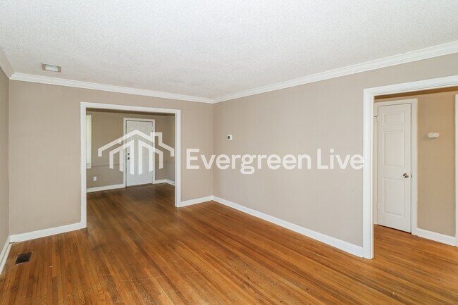 Building Photo - 965 Goodman St