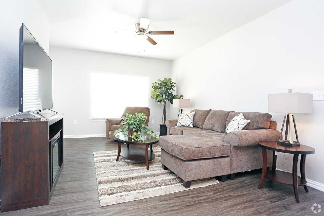 The Sidney Baker Luxury Apartments Apartments Kerrville, TX