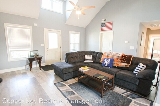 Building Photo - 3 br, 2 bath House - 974 Big Sky Drive