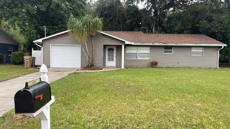 Foto principal - 4182 Lake Eleanor Dr