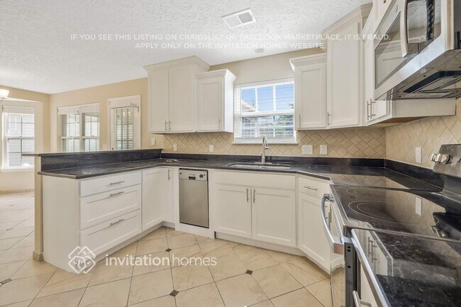 Foto del edificio - 2937 Riverbend Dr