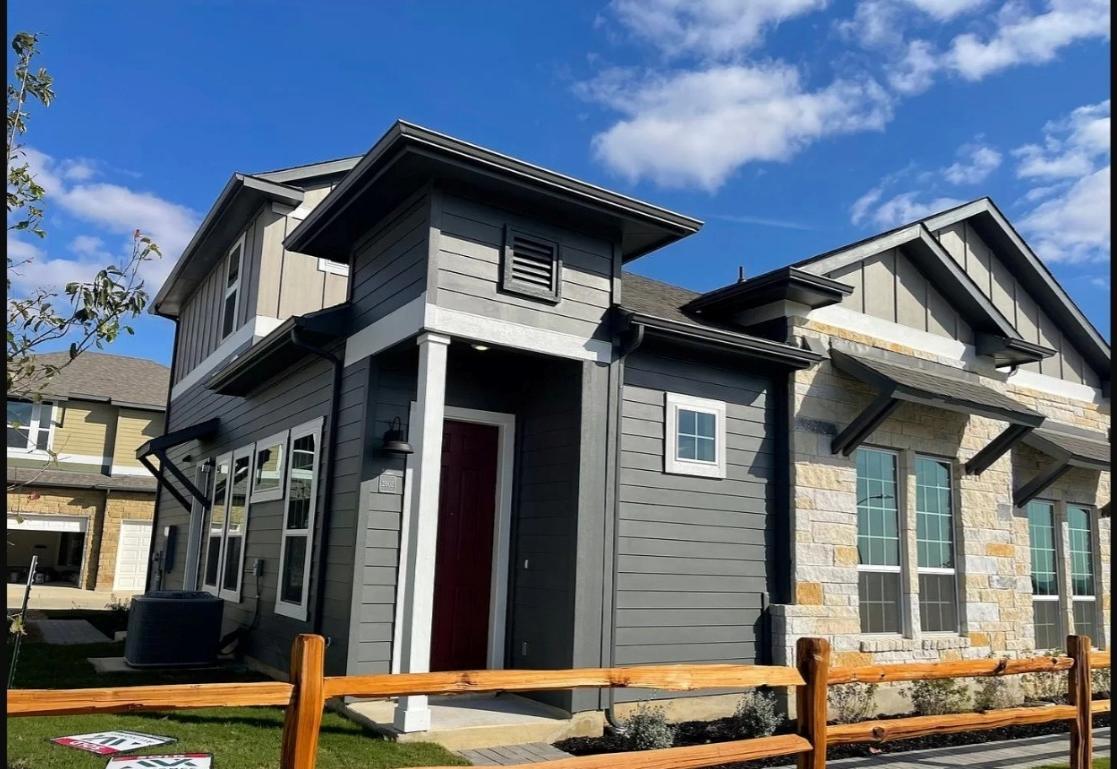 1015 Vista View Dr, TX 78626 Townhome Rentals in