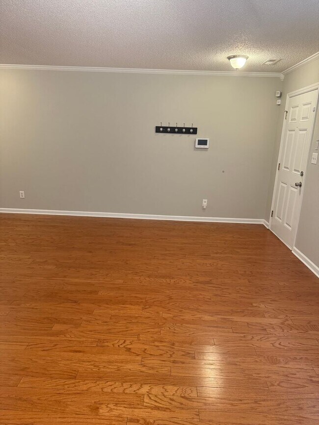 Foto del edificio - Well Maintained 3 Bedroom Townhome - Neigh...