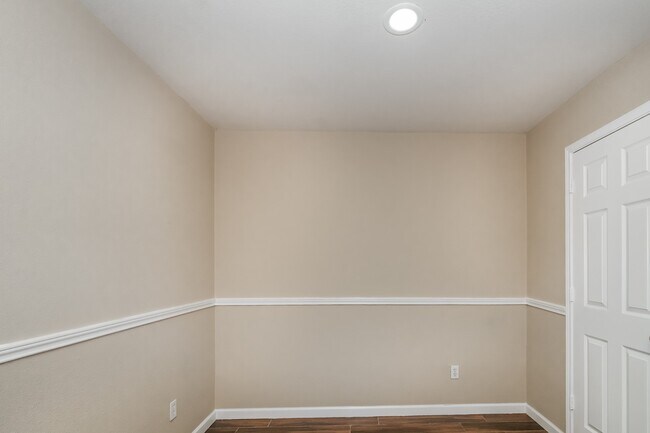 Building Photo - 10802 Creek Mist Dr