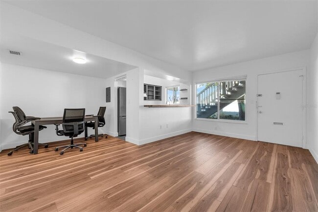 Building Photo - 1140 S Orlando Ave