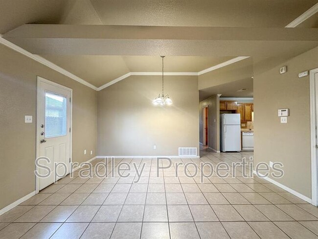 Building Photo - 4850A 205 Lp