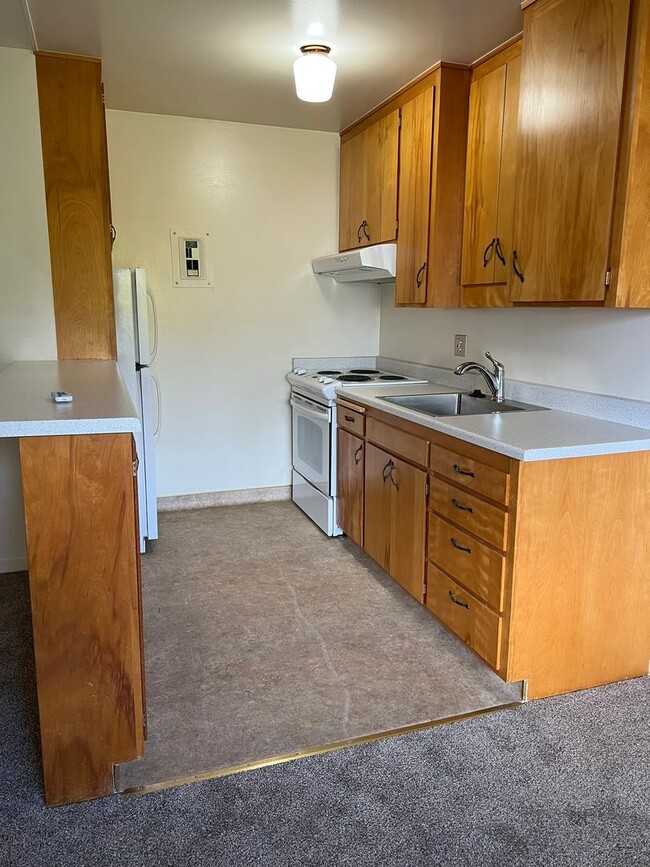 Foto del edificio - Upstairs - 1 Bedroom 1 Bath Apartment