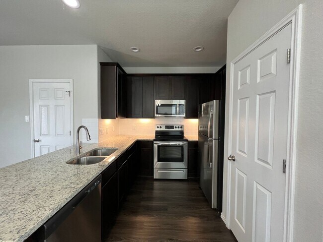 Foto del edificio - Luxury 3/2 Townhouse in Seguin, Texas