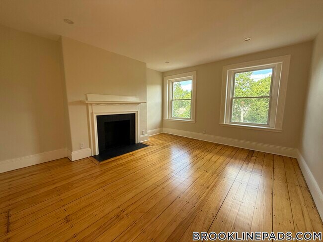 Foto del edificio - 1726 Beacon St