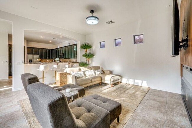 Building Photo - Ideal 3 Br 2.5 Ba 2 Car Garage Home with Near I-10 and Litchfield Rd in Litchfield Park