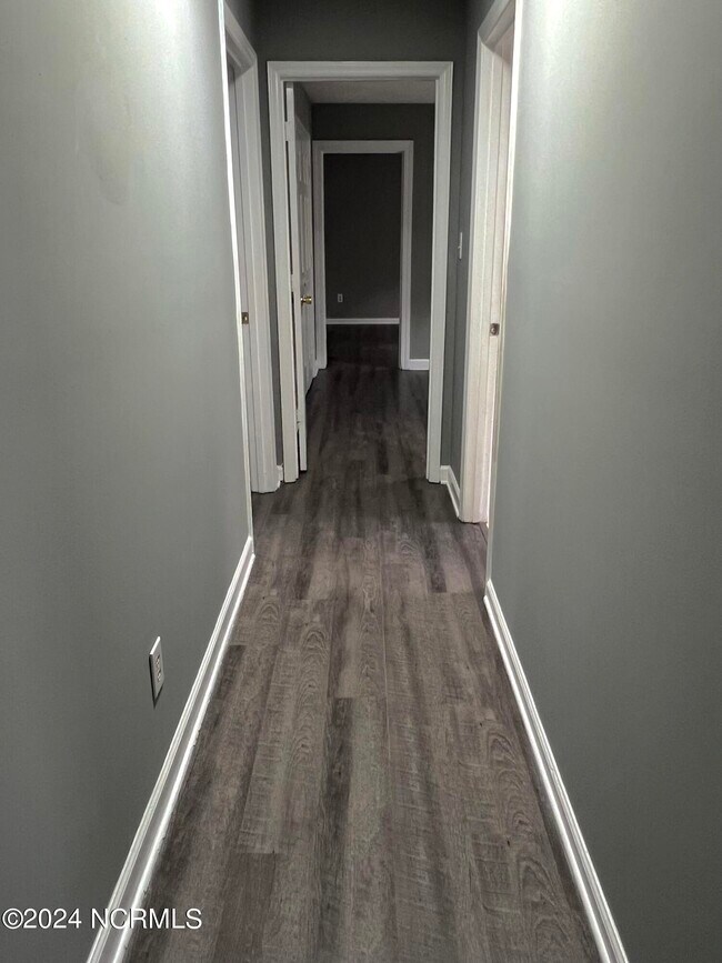 Foto del edificio - 487 Huntingridge Rd