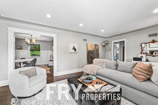 Building Photo - 3322 W 46th Ave