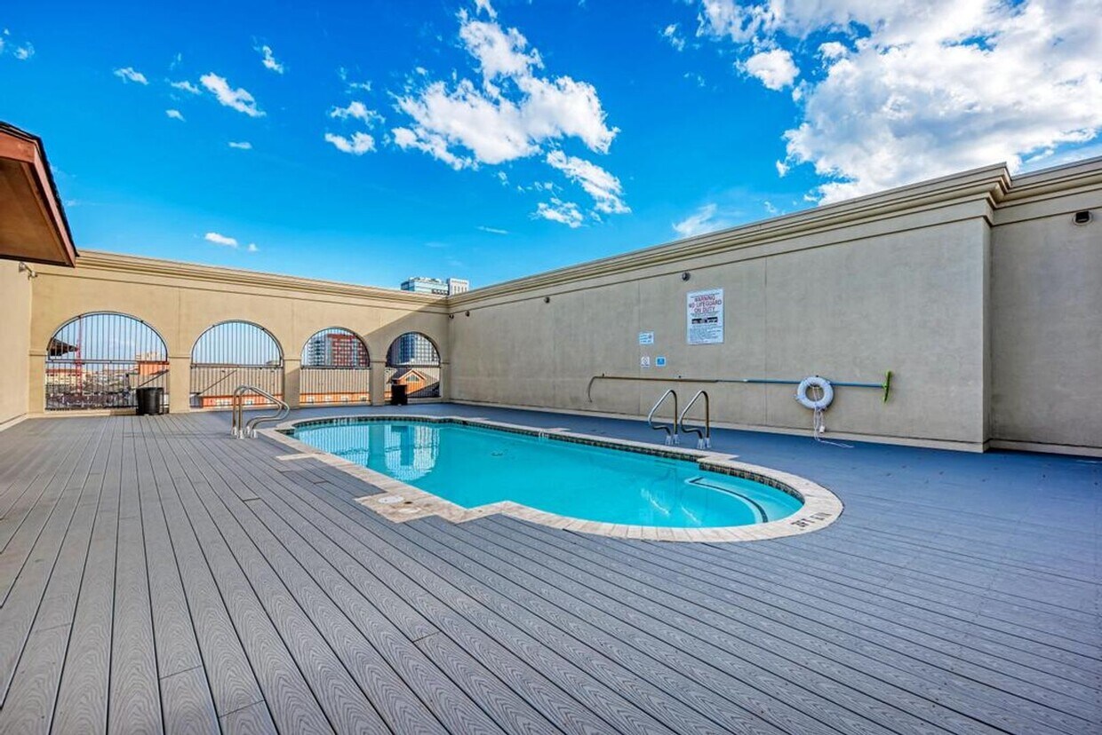 Foto principal - 2/2 Condo Near UT!