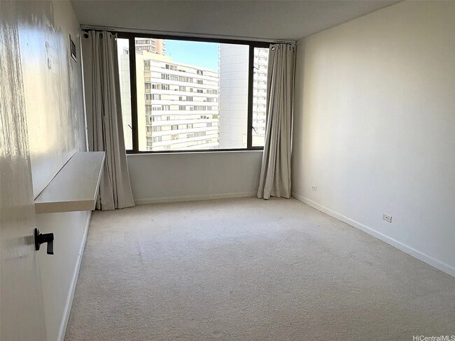 Foto del edificio - 411 Hobron Ln